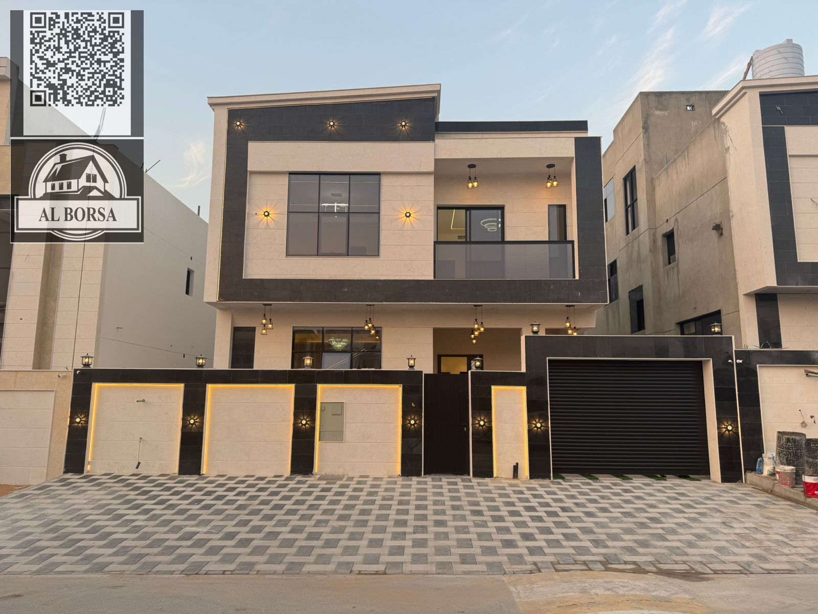 For sale: Villa in Al Helio 2, Ajman. 6 master bedrooms + living room + majlis + luxury kitchen + maid's room. Ready to move in immediately.