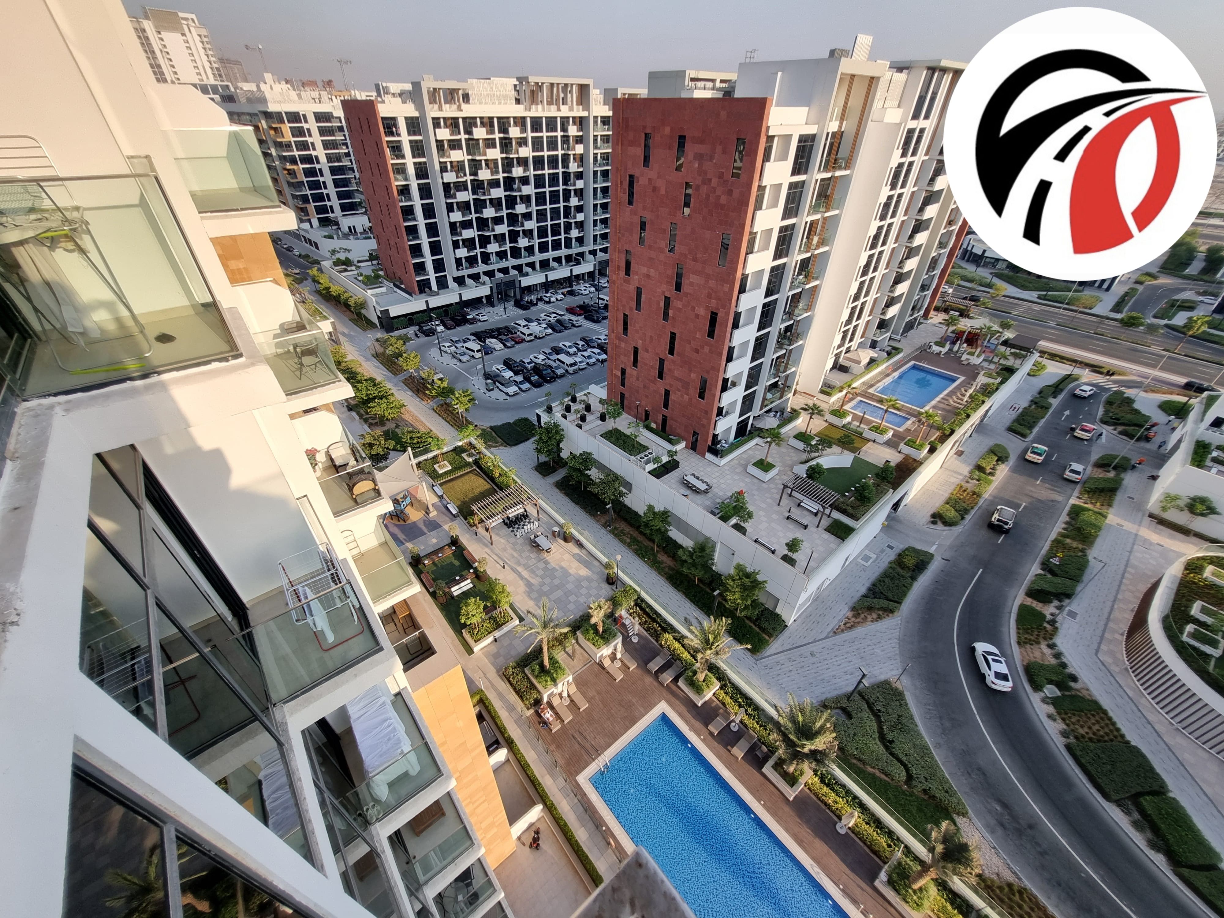 Best deal / high floor spacious 1bedroom apt / hot location / good deal for investment
