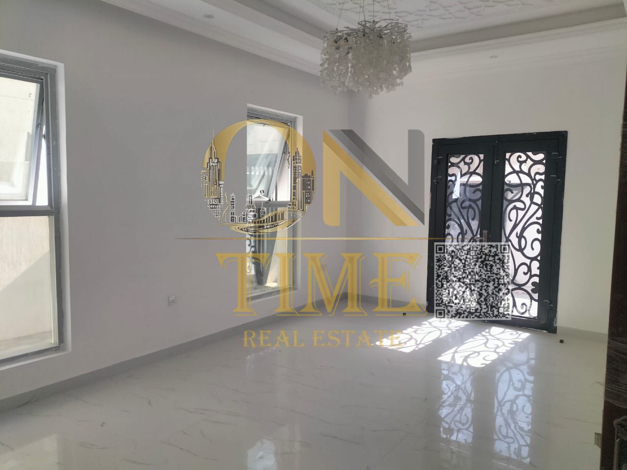 Luxury villa for annual rent, super deluxe finishing, in Al Zahia area