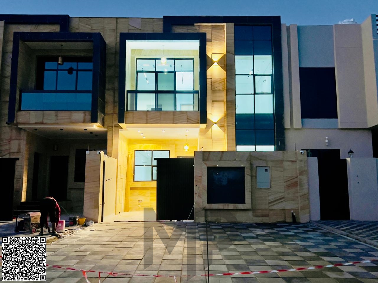 Villa for sale in Ajman at a bargain price. Excellent location. Freehold ownership for life. Open to all nationalities. Bank financing available.