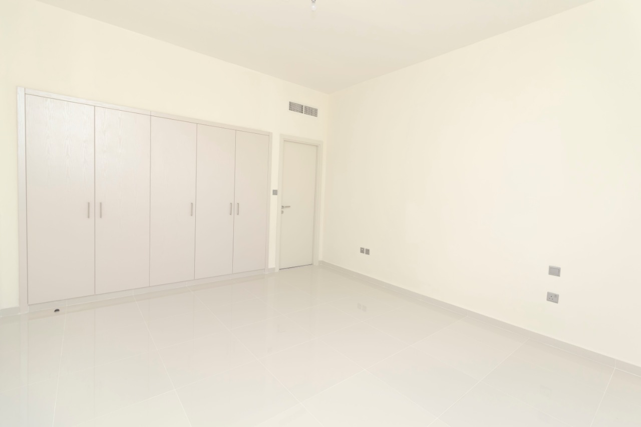 Luxury 6-Bedroom Villa for Rent – DAMAC Hills 2 (Primrose)
