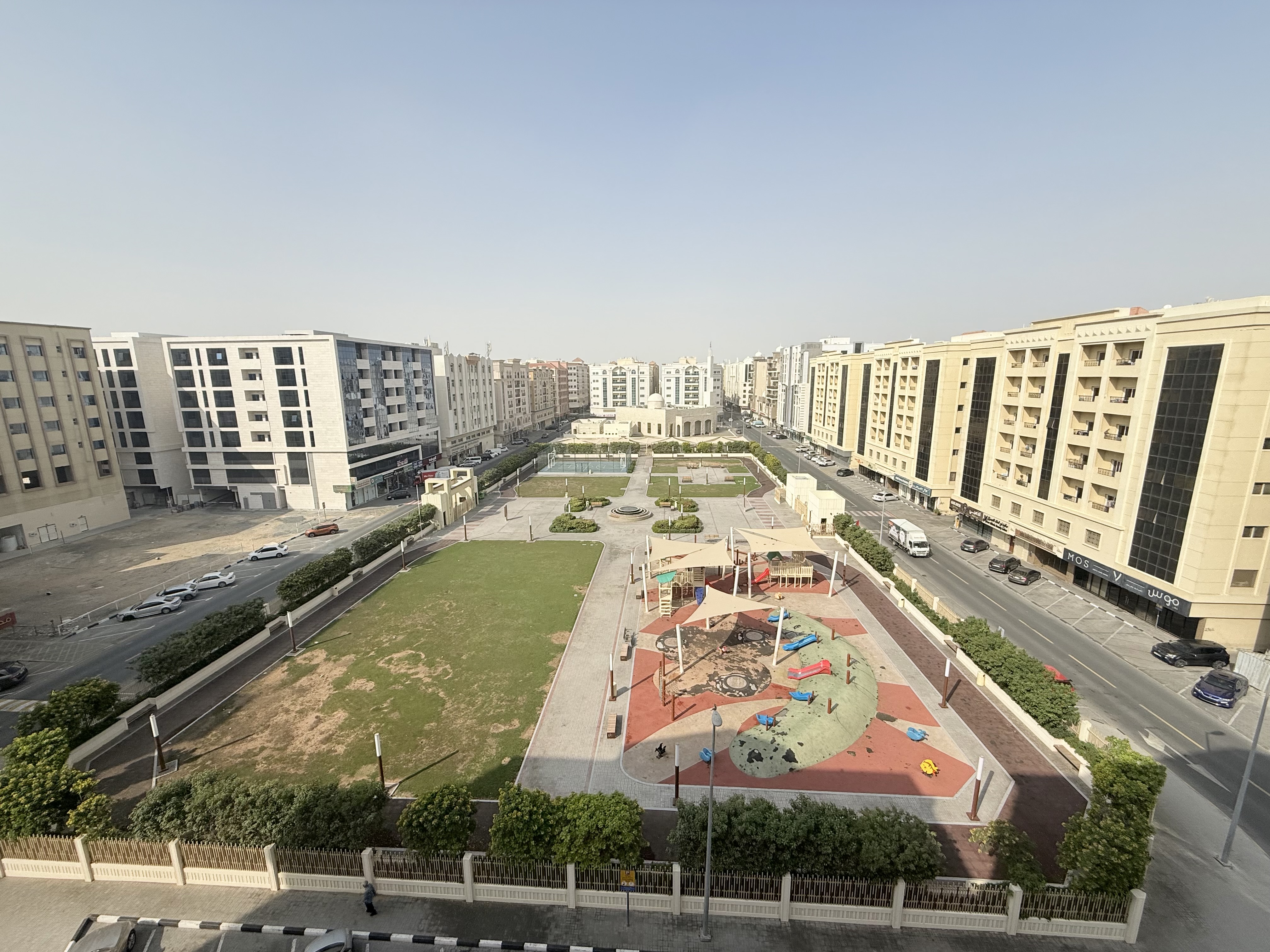 Big 1bhk 2washroom closed to Muwaileh park only 36k