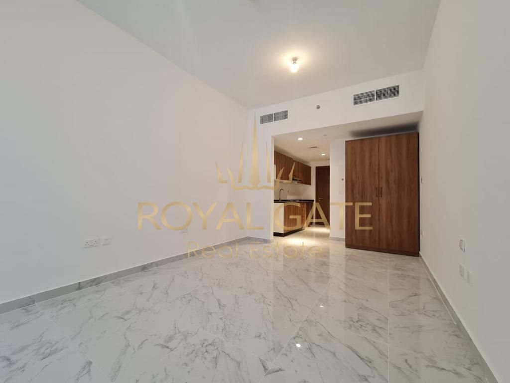 Spacious Home | Family Living | Best Buy