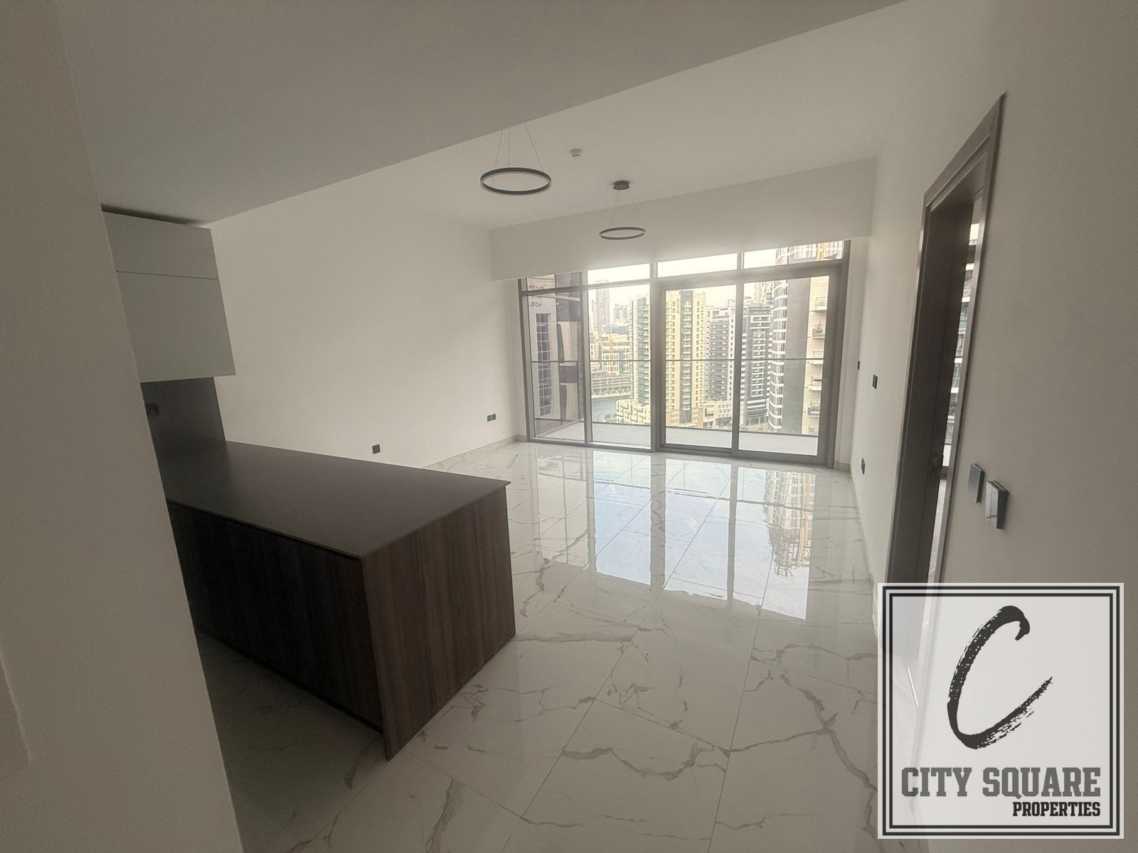 Stunning 1 BHK | Big Balcony | Burj Khalifa View