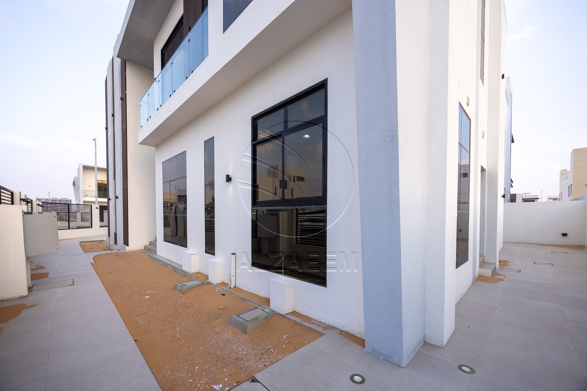 √ Corner Villa 560 Sqm Plot | High Ceiling √