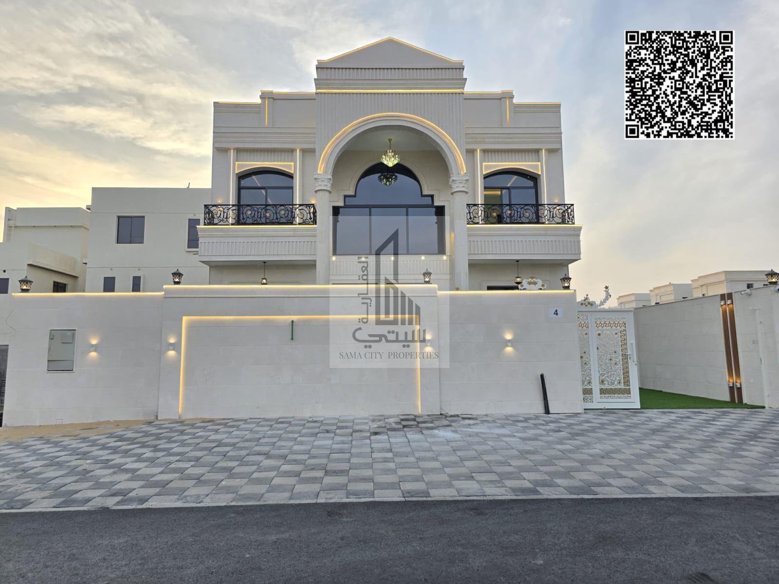 Luxury corner villa | 5 master bedrooms | Opposite Azha | Freehold