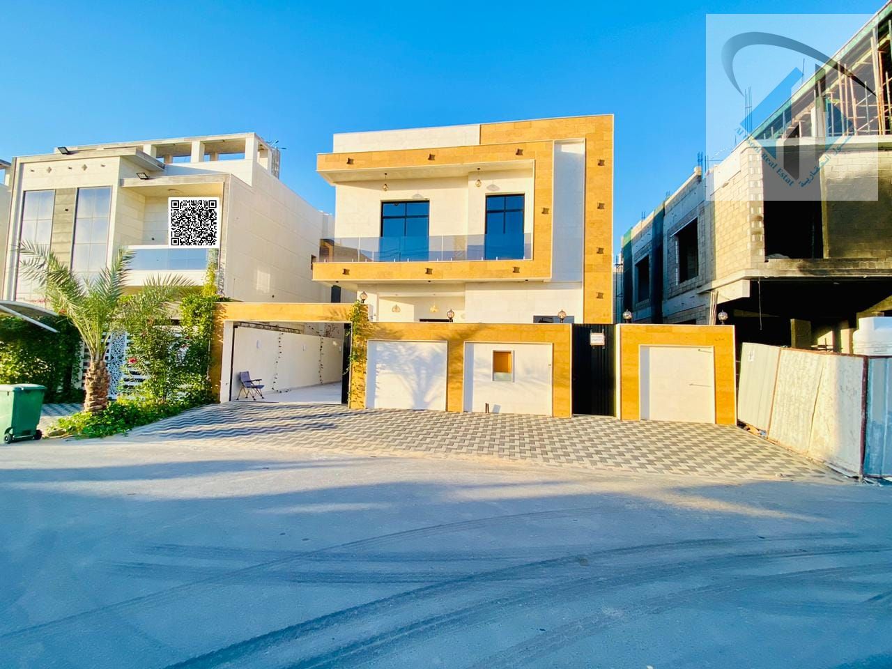 For sale, a townhouse villa with super deluxe finishing and wonderful decorations, with the possibility of bank financing for 25 years
