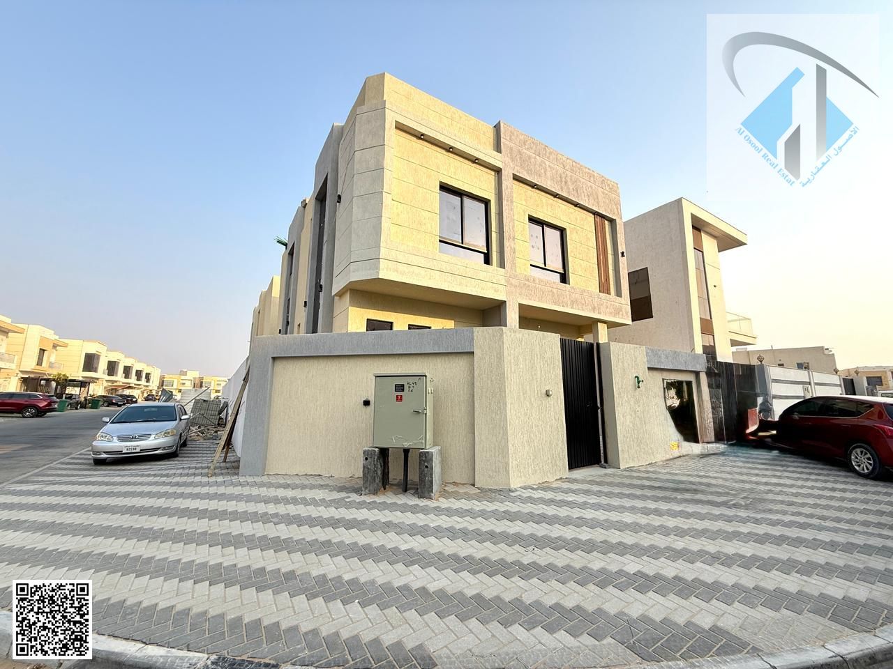 Villa for sale, freehold, open to all nationalities, corner plot on two streets, modern design, close to all services.