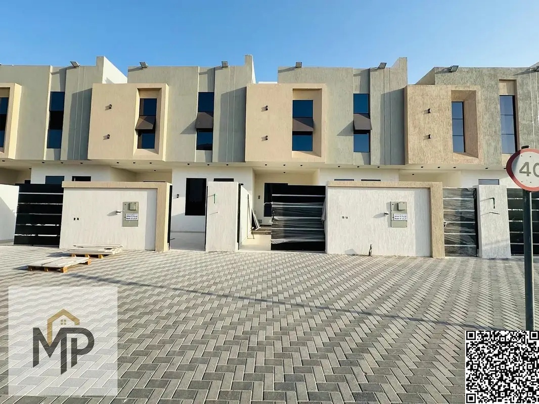 Villa for sale directly from the owner, including registration and ownership fees, ready to move in, close to services, with elegant designs and spaci