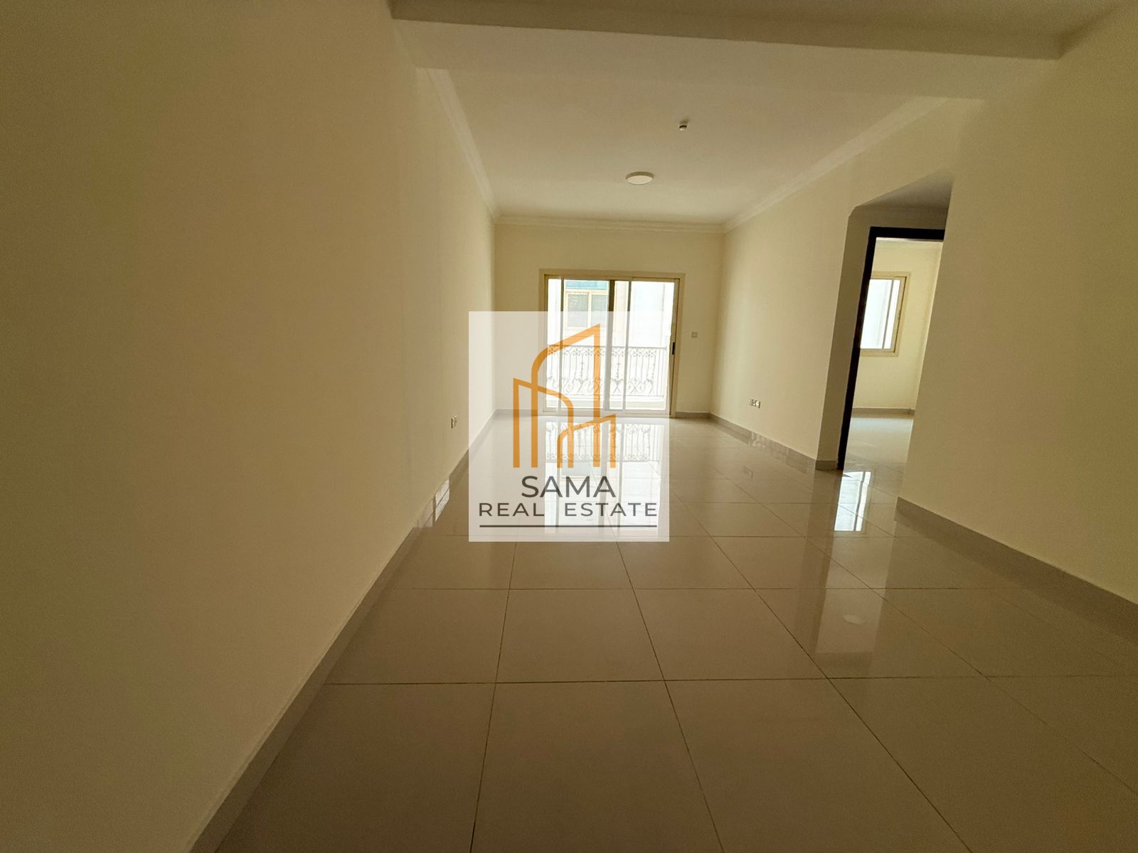 2 bedroom with car parking near muwailiha park