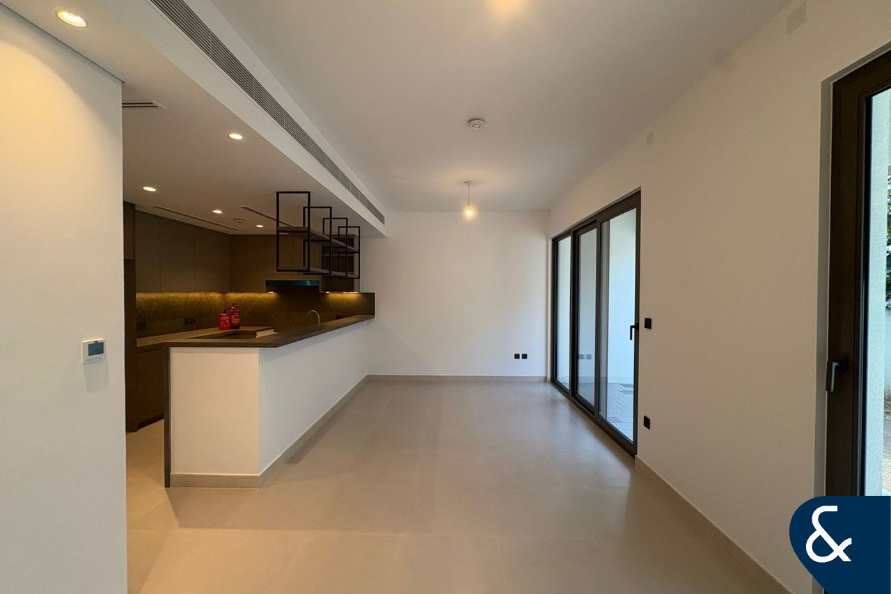 Near Pool and Park | Internal | Landscape