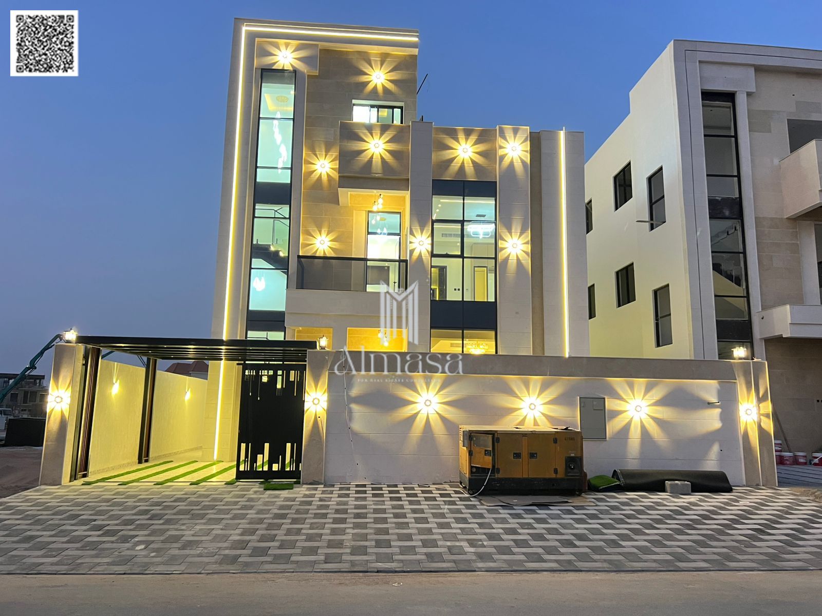 For sale: Villa in Al Helio 2, Ajman. 6 master bedrooms + living room + majlis + luxury kitchen + maid's room. Ready to move in immediately.