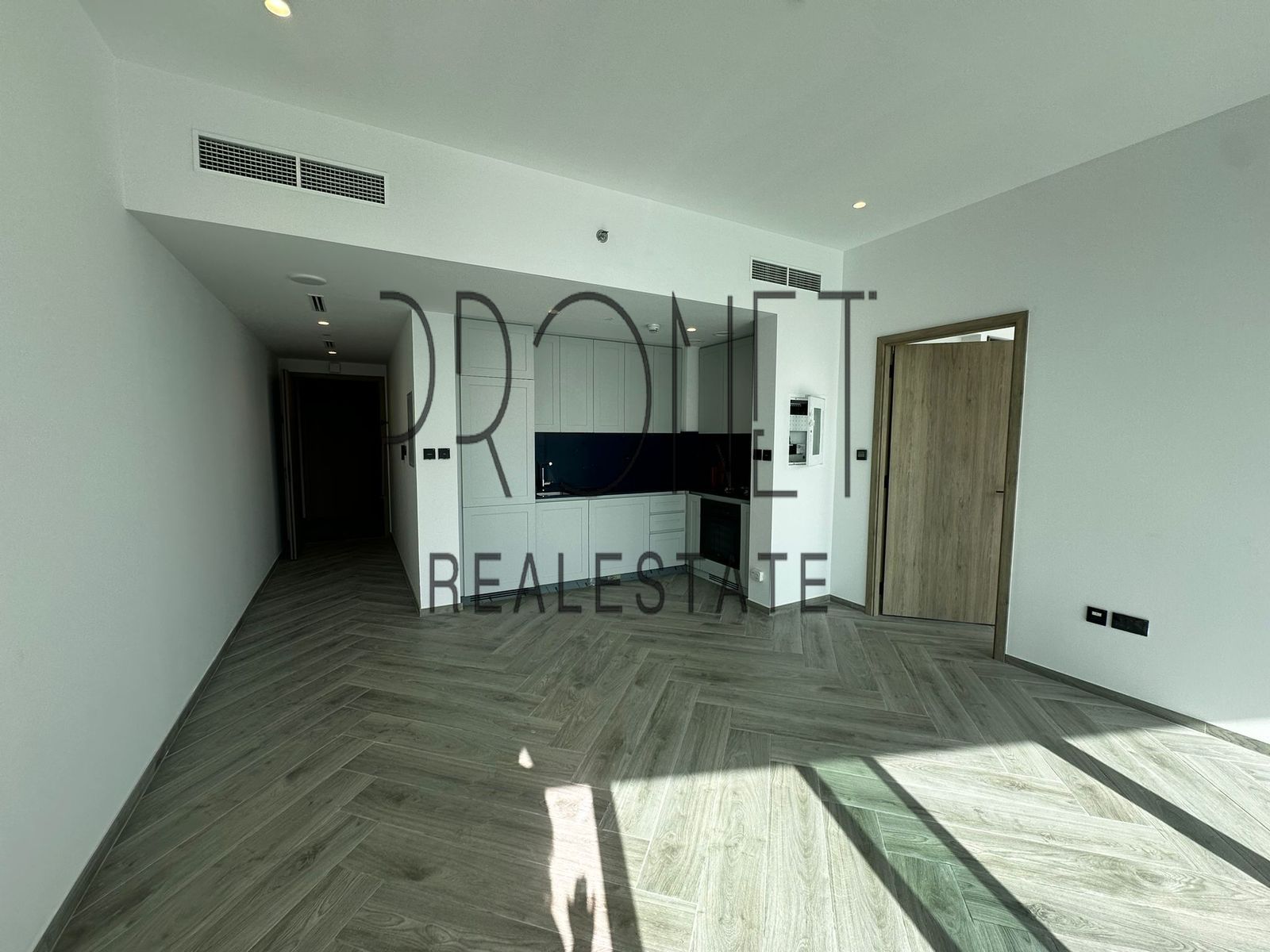 Brand new | Canal view | Mid floor