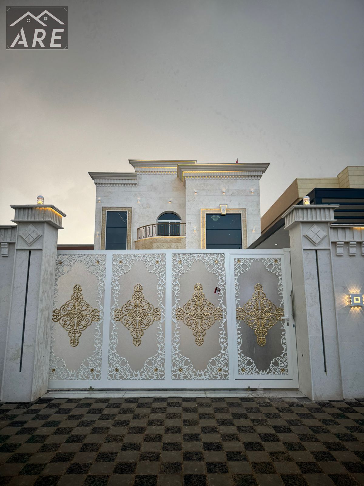 villa for sale
