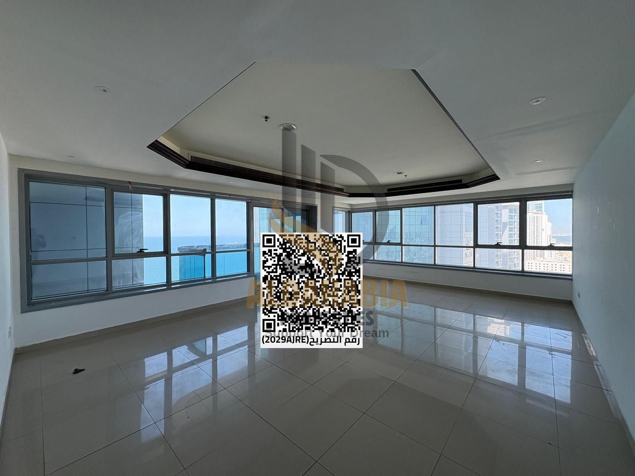An ex building located in a prime waterfront area with easy access to restaurants, cafés, shopping centers, and cellent opportunity to own a spacious