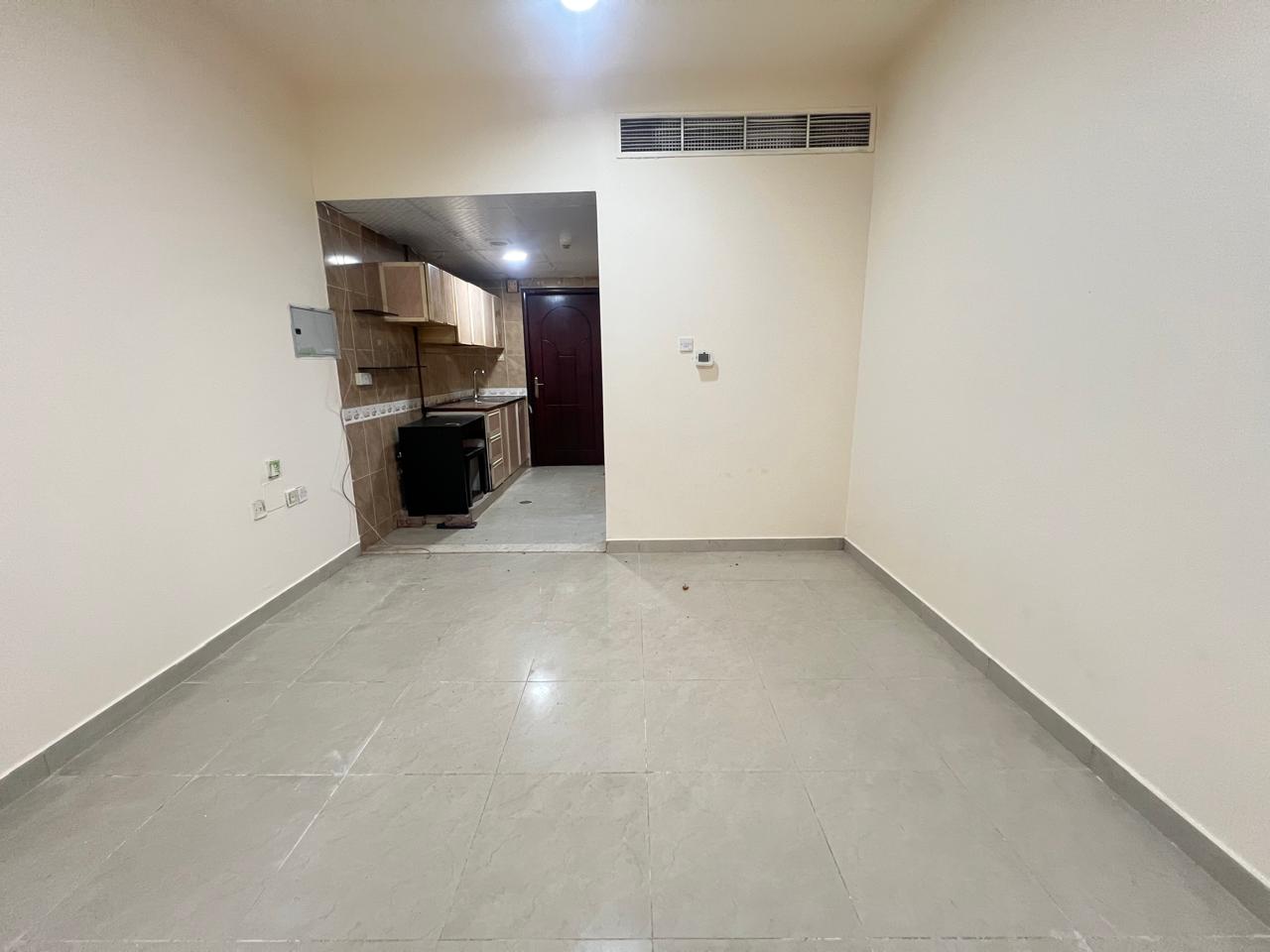 Seprate kitchen studio just in 18k ready to move