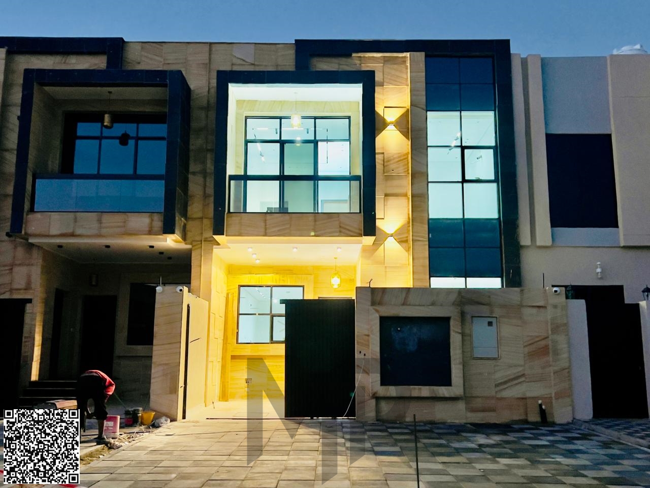 Villa at a very excellent price, including registration and ownership fees. Located close to services and a mosque.