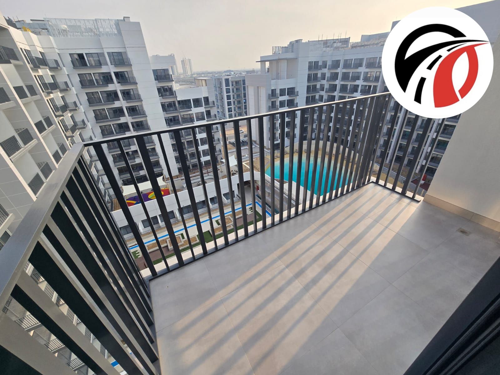 Chiller Free, Brand New, Ready to Move. Elegant Studio, Mini Beach view