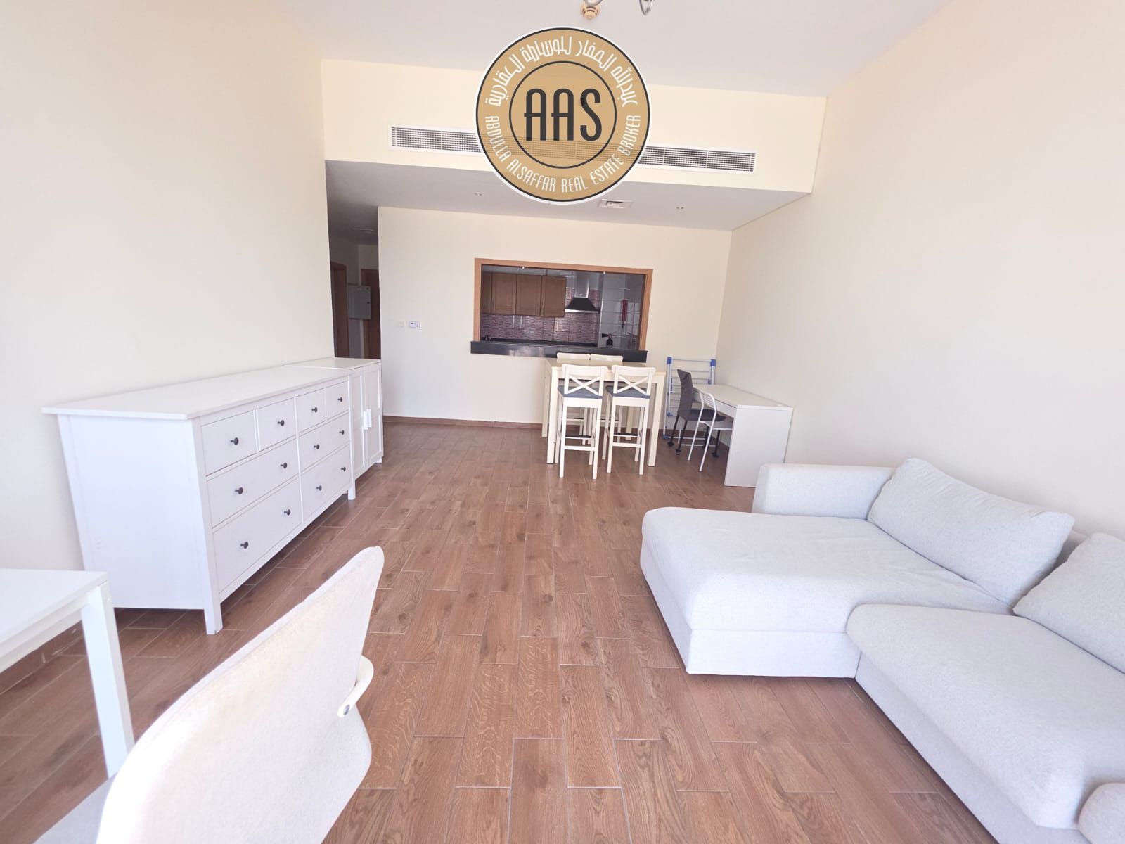 Chiller free fully furnished luxurious huge 1bhk with all amenities