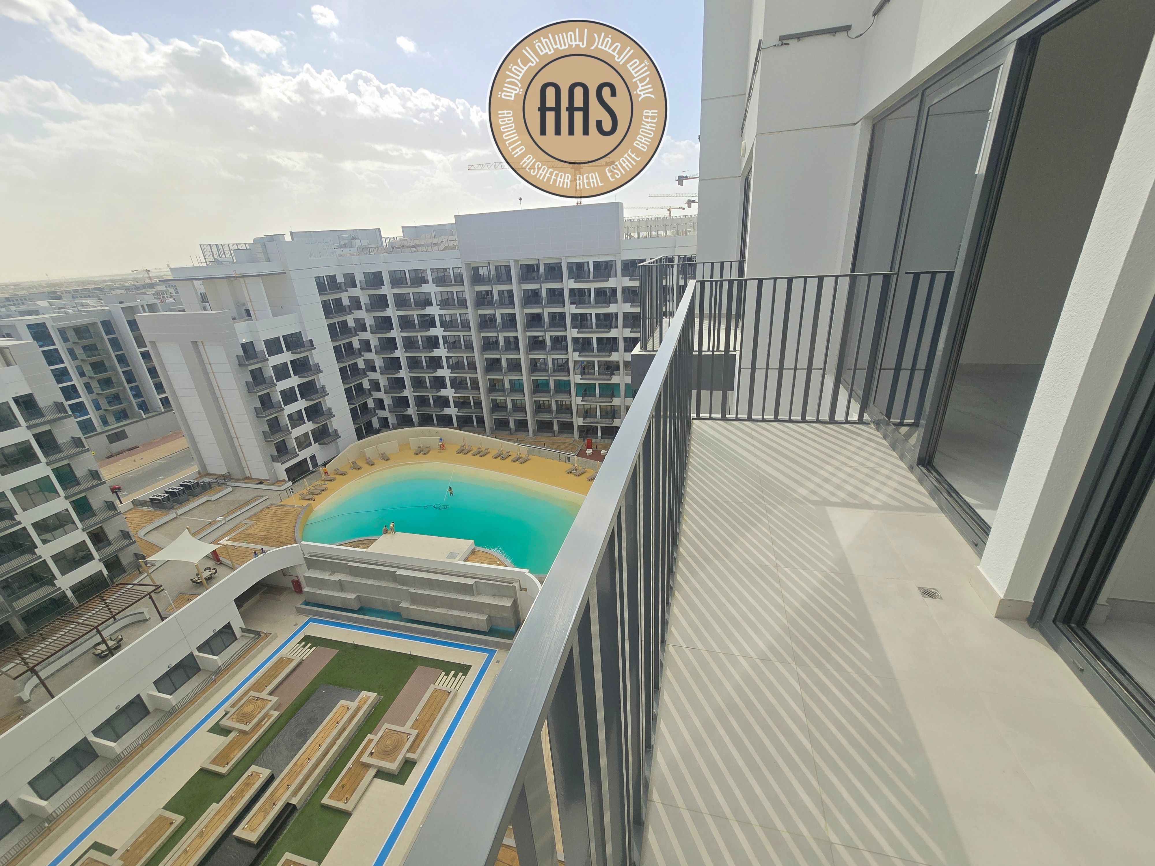 Amazing Layout. Brand New 1-bedroom With Luxurious Amenities, Ready To Move .