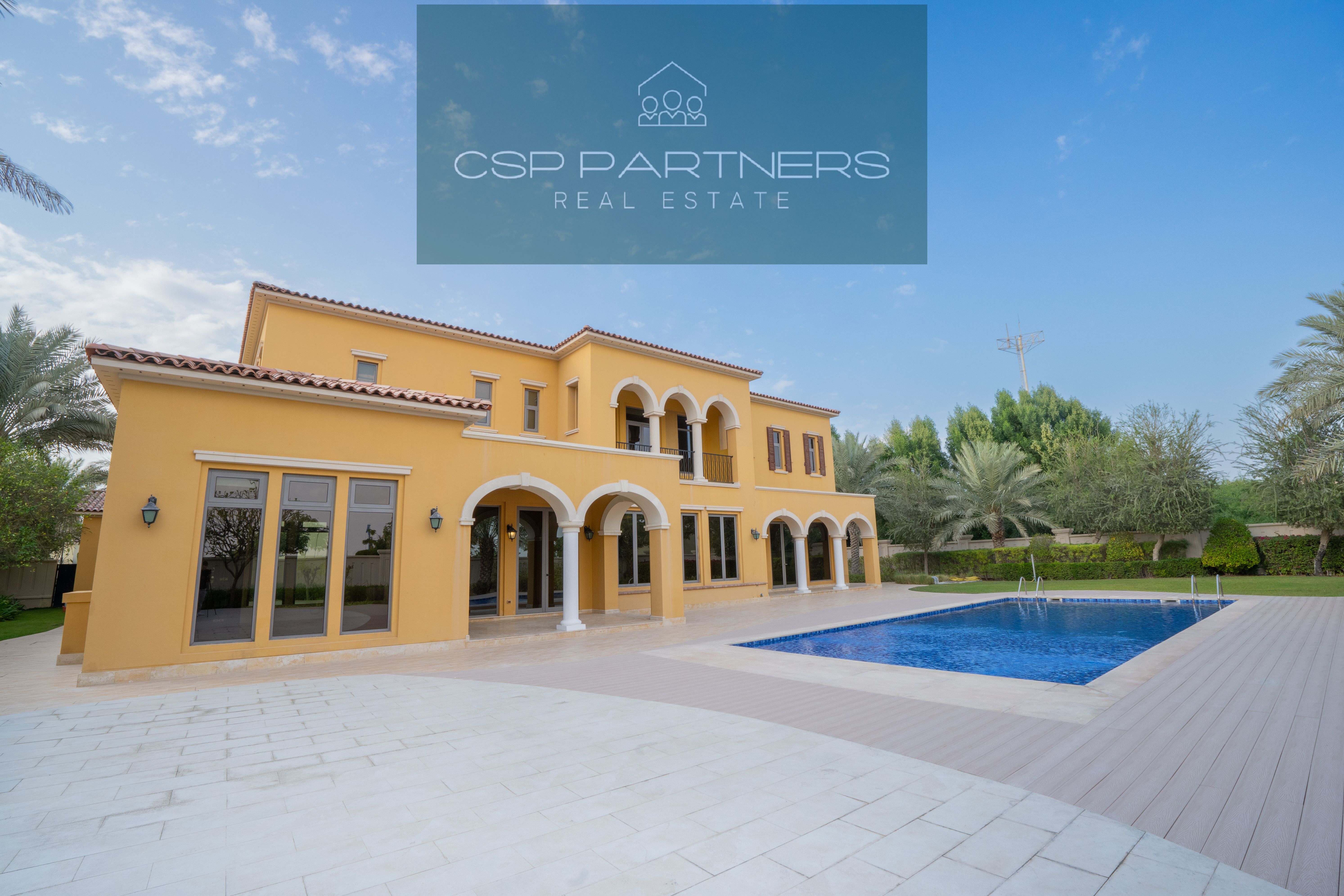 Spacious 6-En-Suite Villa with Private Pool