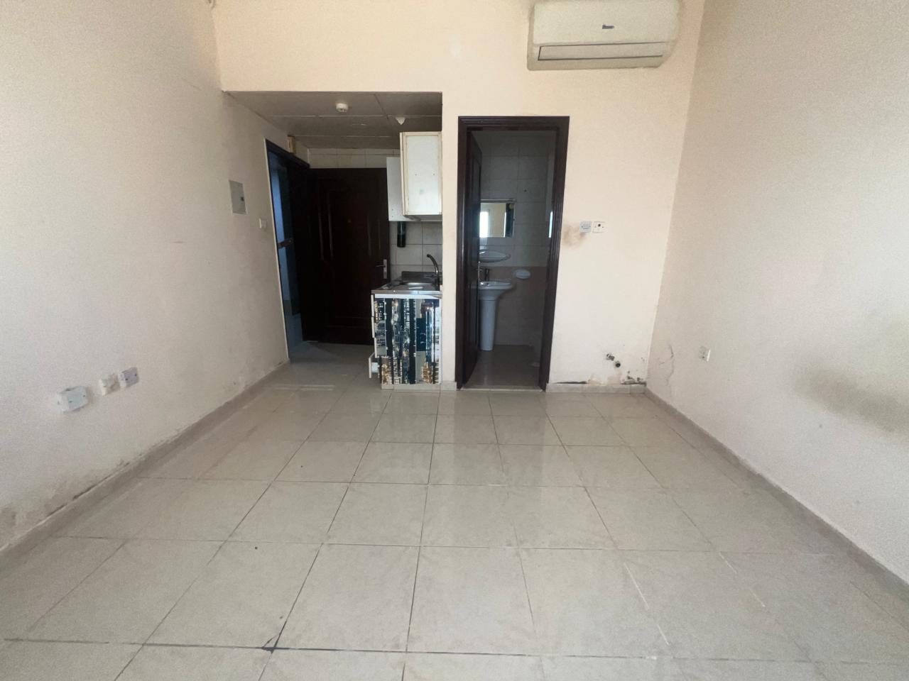 Lavish studio good building near school rent 18k