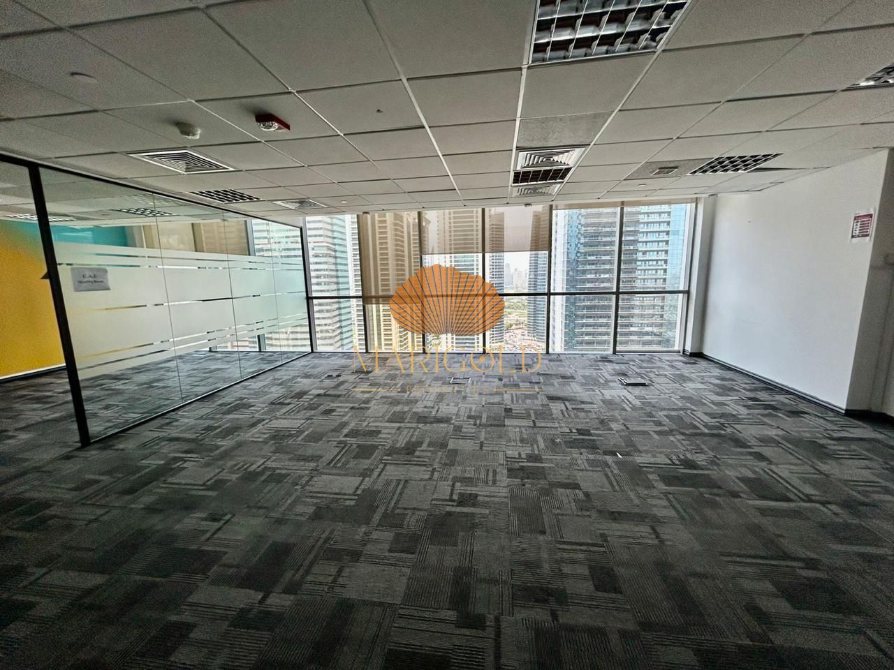 PREMIUM BUILDING | RENTED | FITTED | NEAR TO METRO
