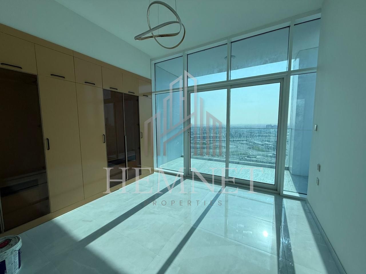 Vacant | High Floor | Prime Location