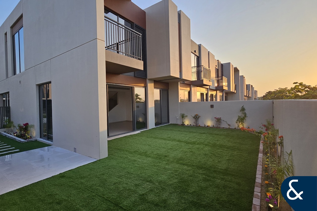 Single Row | Landscape Garden | 3 Bed
