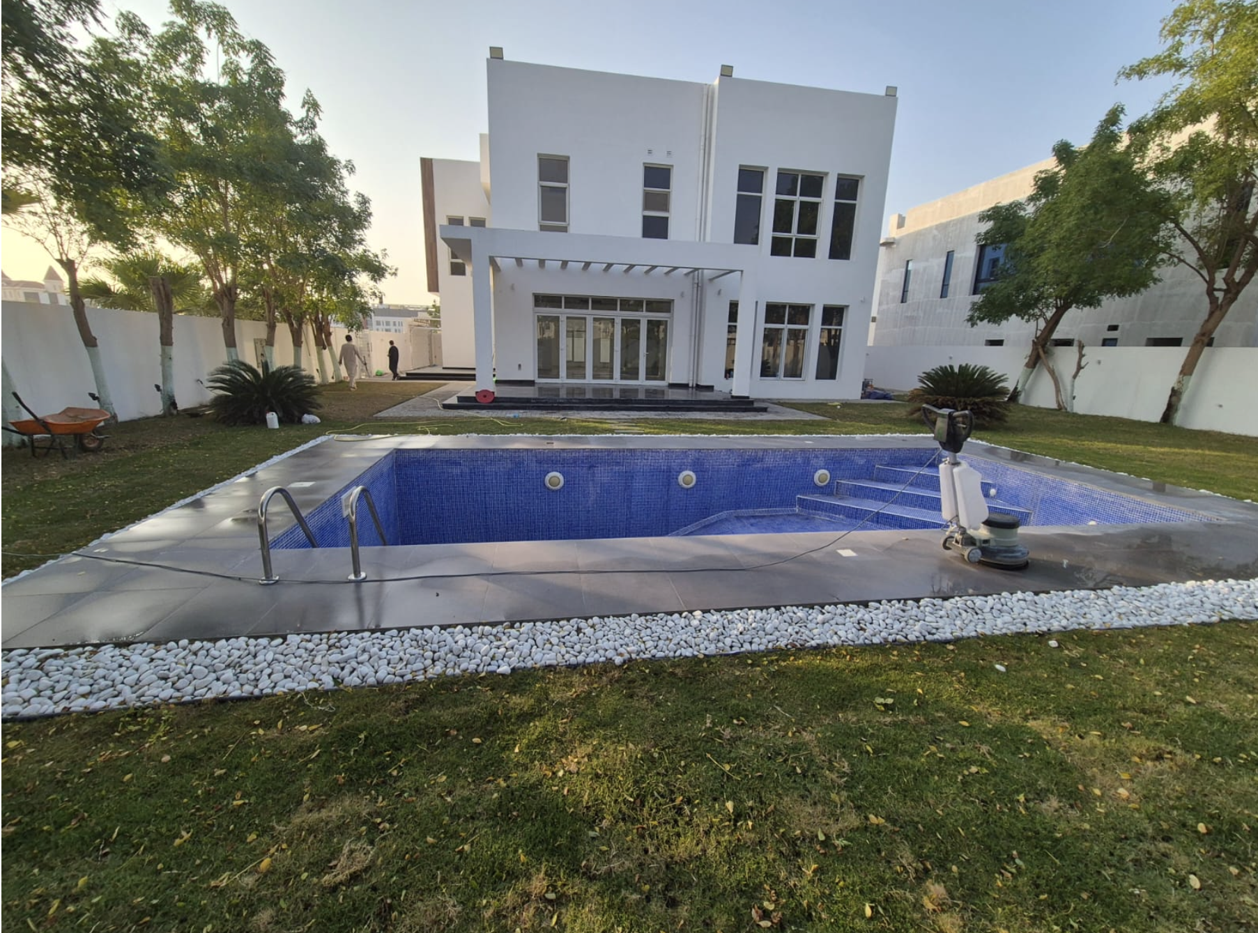 Nice 5br villa with pool and garden in Nad Al Sheba 3rd