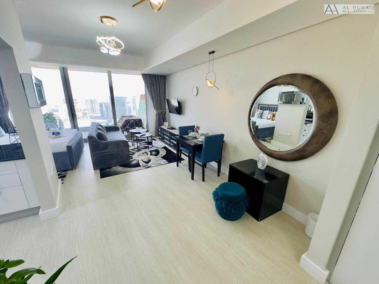 Ultra-Luxury furnished studio full golf view