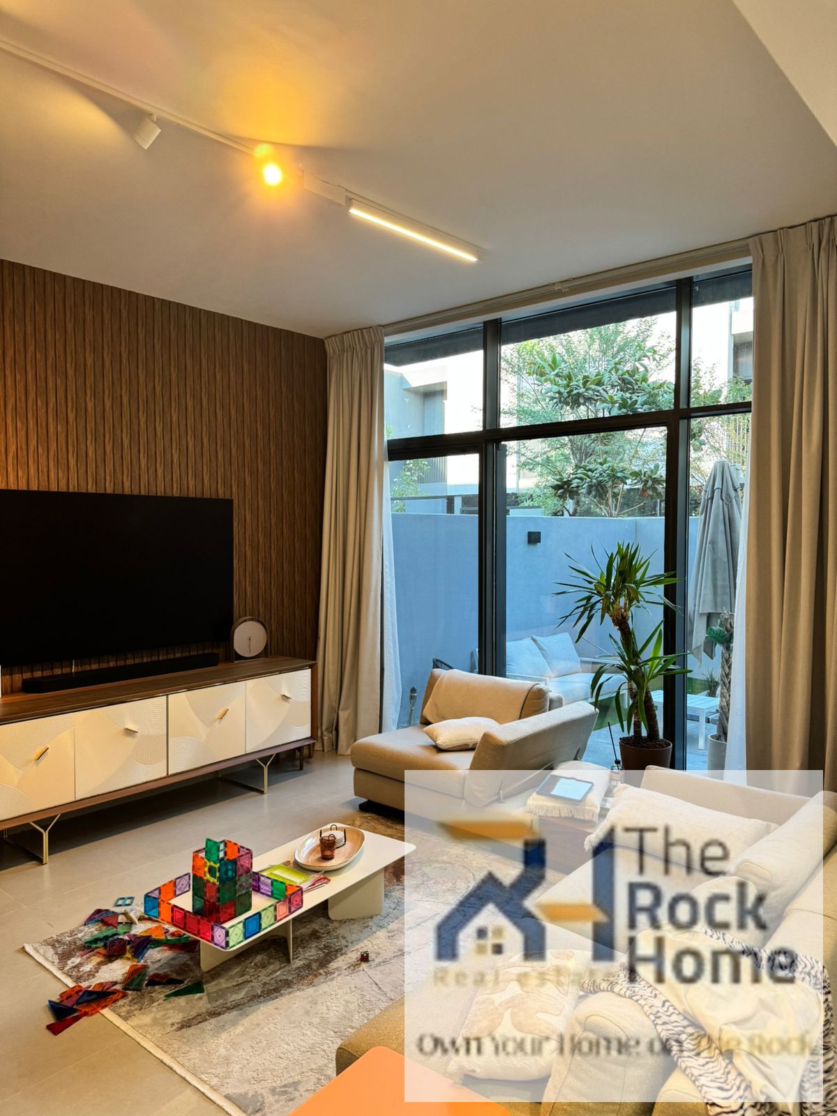 Ready 3BR Townhouse | Free hold | Corner