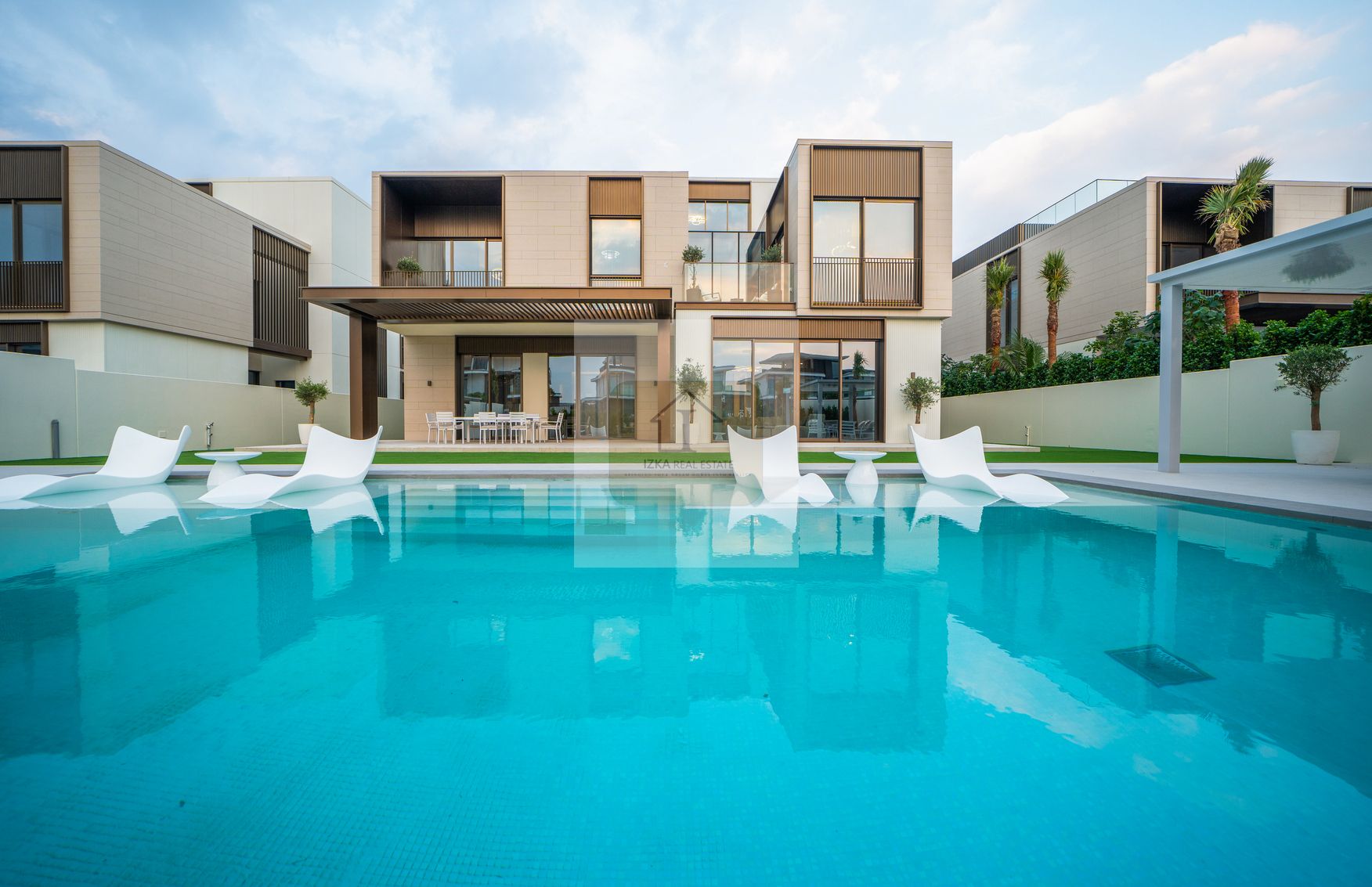 Exclusive | Upgraded | Fully Furnished | Luxury Villa
