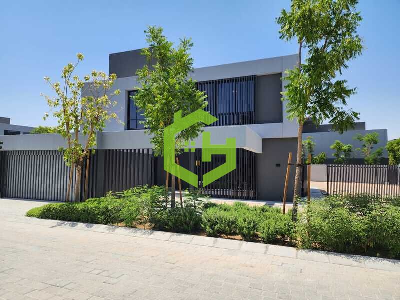 Luxury 5 BR Villa | Private Pool | Ideal location