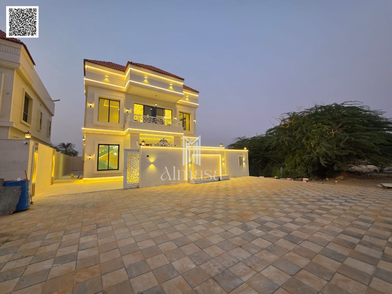 Own a classic-designed villa with VIP finishing, at a price that includes registration and ownership fees, freehold ownership.