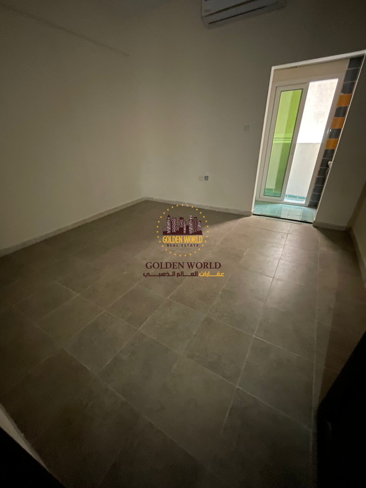 Studio for rent in Al Nasseriya with balcony, split AC, small kitchen, sand parking. Suitable for families or bachelors. Rent AED 16,000, 2 cheques.