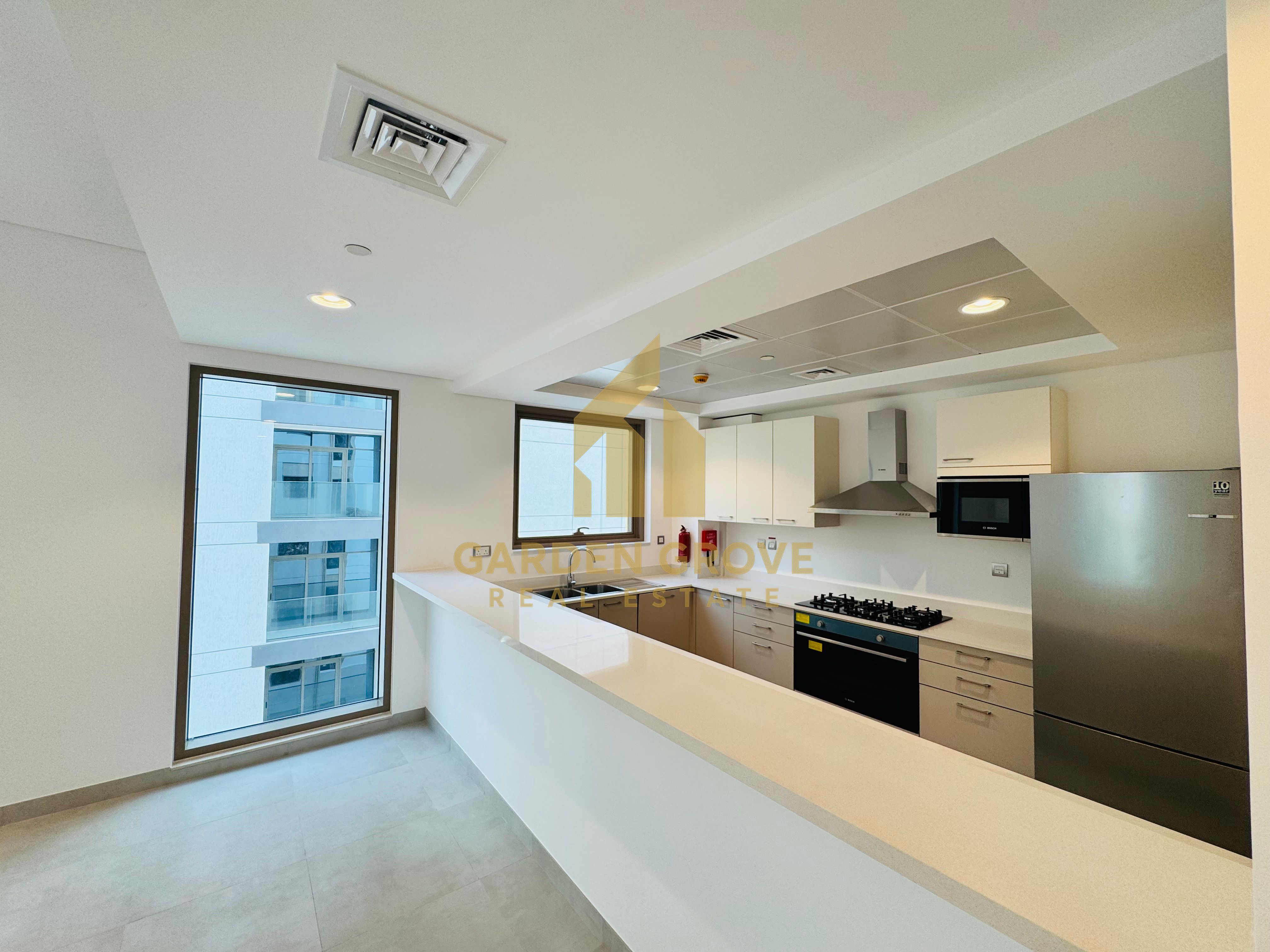 BRAND NEW APARTMENT | MODERN | EQUIPPED KITCHEN
