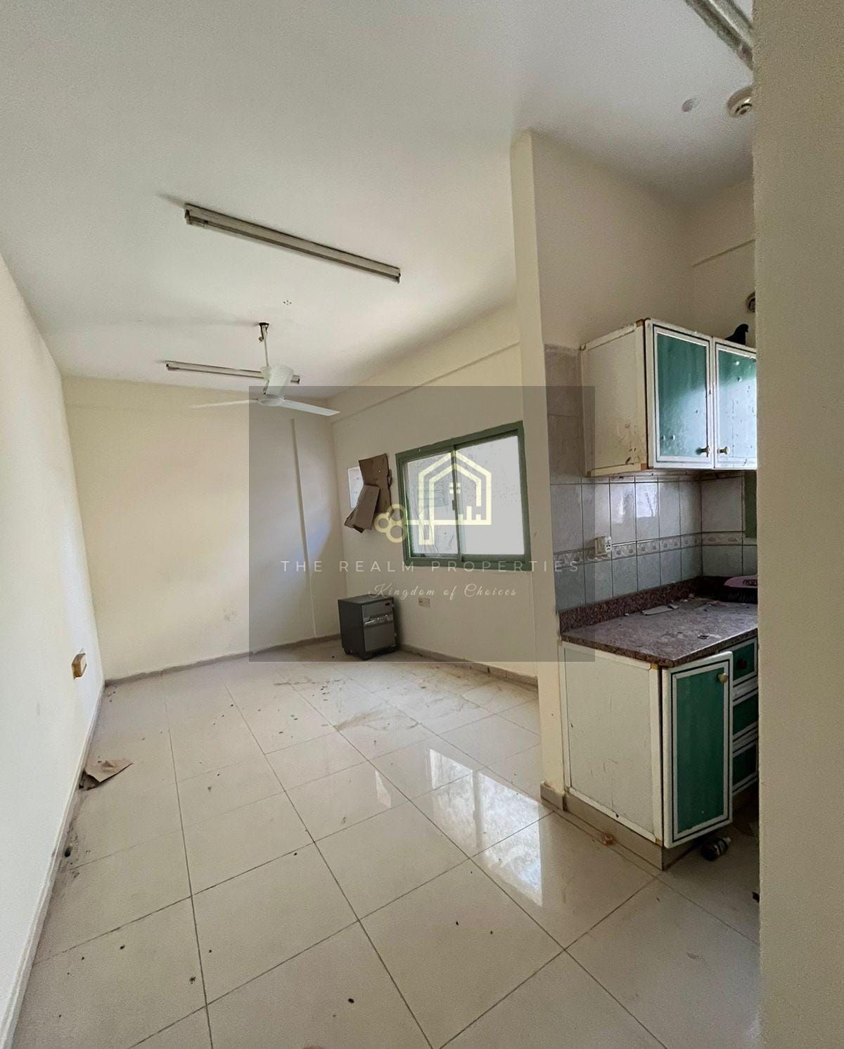 Studio office for rent in Deira