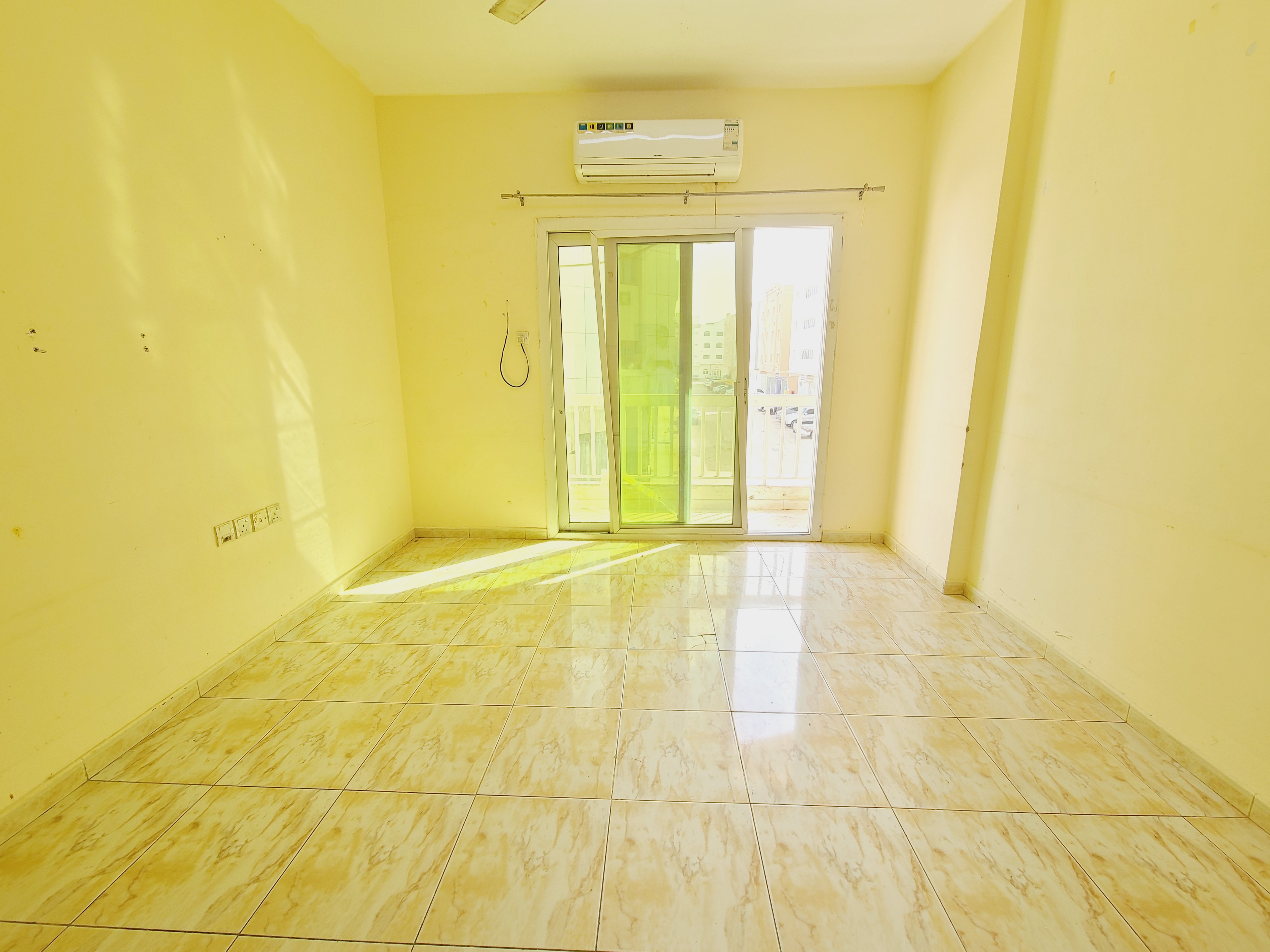 LAVISH 1BHK APARTMENT FOR FAMILY WITH BALCONY