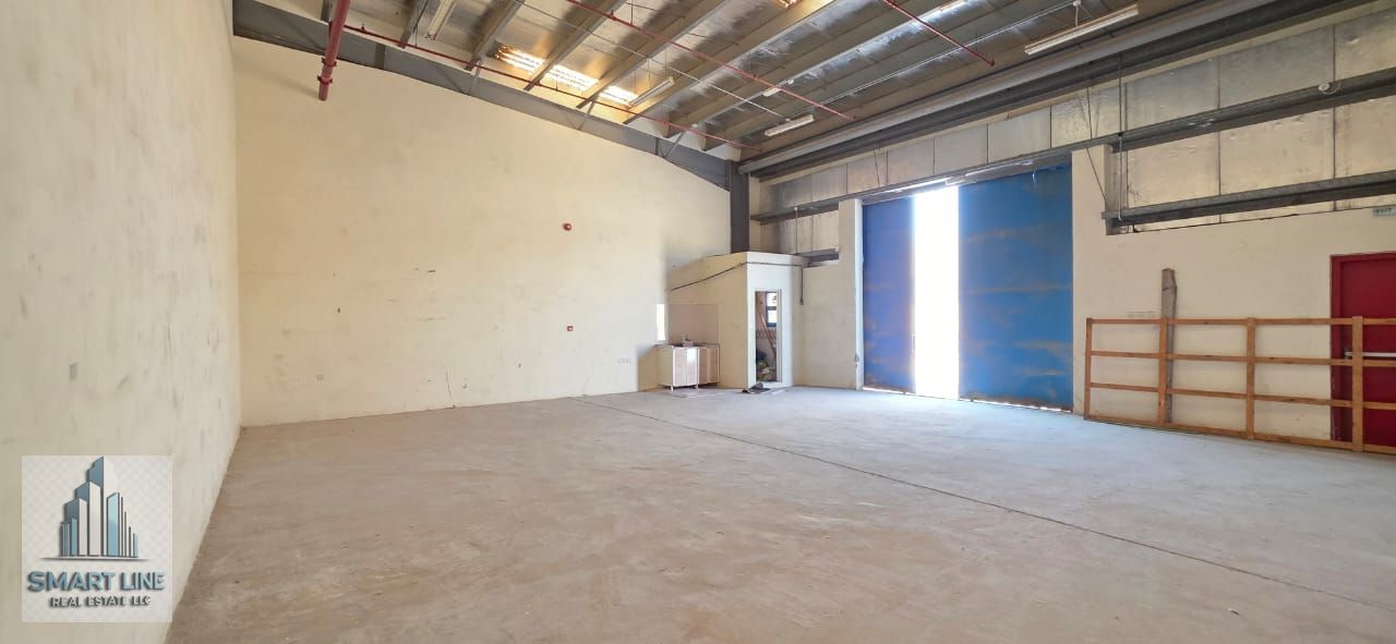 Best Offer * 1200 Sqft Warehouse Available in Sajaa Area Rent 75k only