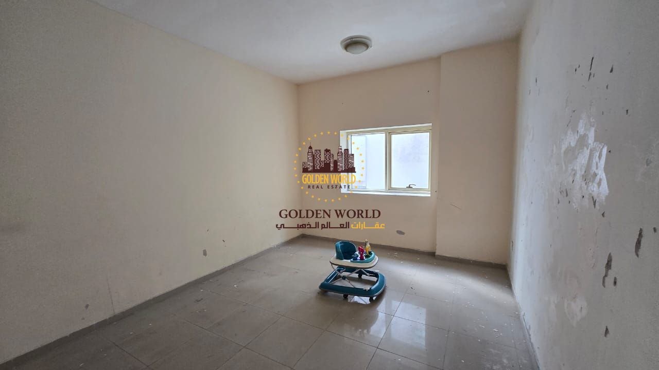 2BR apartment for rent in Aram Tower, Al Khan. 2 bathrooms, prime location near Dubai exit. Annual rent AED 40,000.