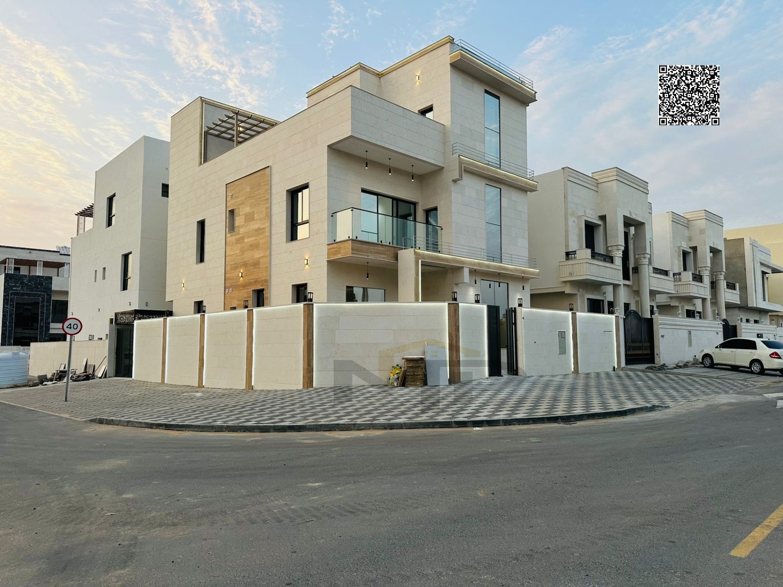 A unique opportunity to own a luxurious modern villa in an exceptional corner location in the Al-Haliou area, at a price inclusive of all fees. Enjoy