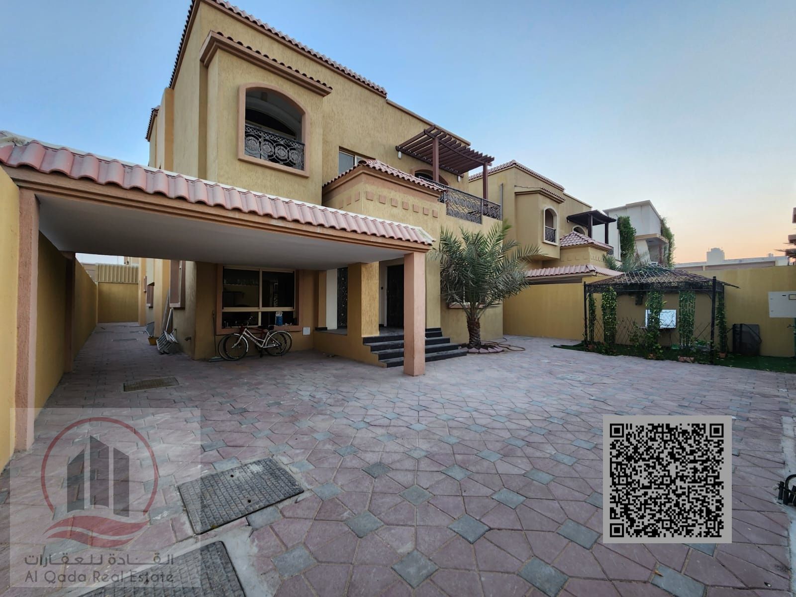 Villa for sale in Ajman, Al Muwaihat, first occupancy, 5 master bedrooms, majlis, 2 living rooms, maid's room, freehold ownership for all nationalitie