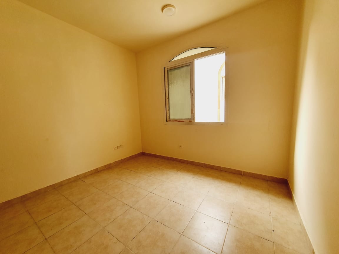 Ready To Move// Studio Apartments//School Area//For Family?