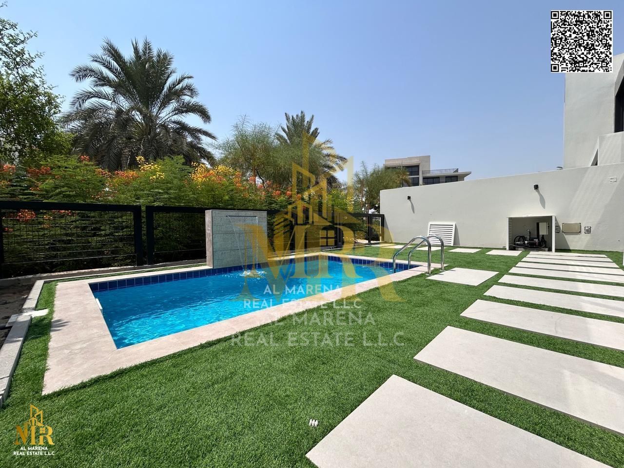 Smart villa in the heart of Al Zorah City, 3,000 sq ft, four bedrooms, modern and comfortable design, price 3,400 includes AC units, excellent opportu