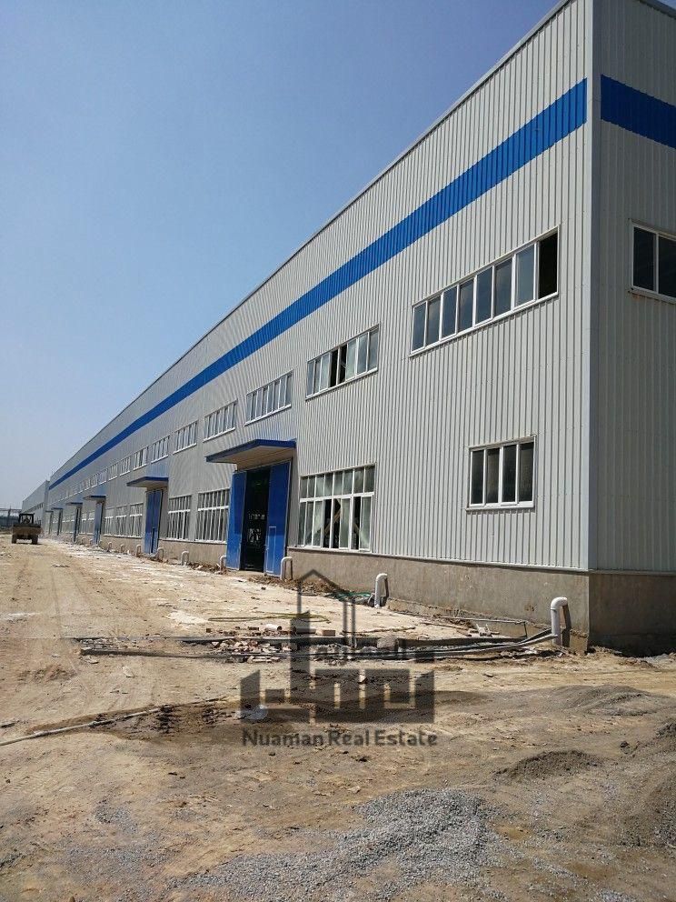 The property offers a well-planned layout with a long-term 99-year usufruct, making it an ideal opportunity for investors or businesses