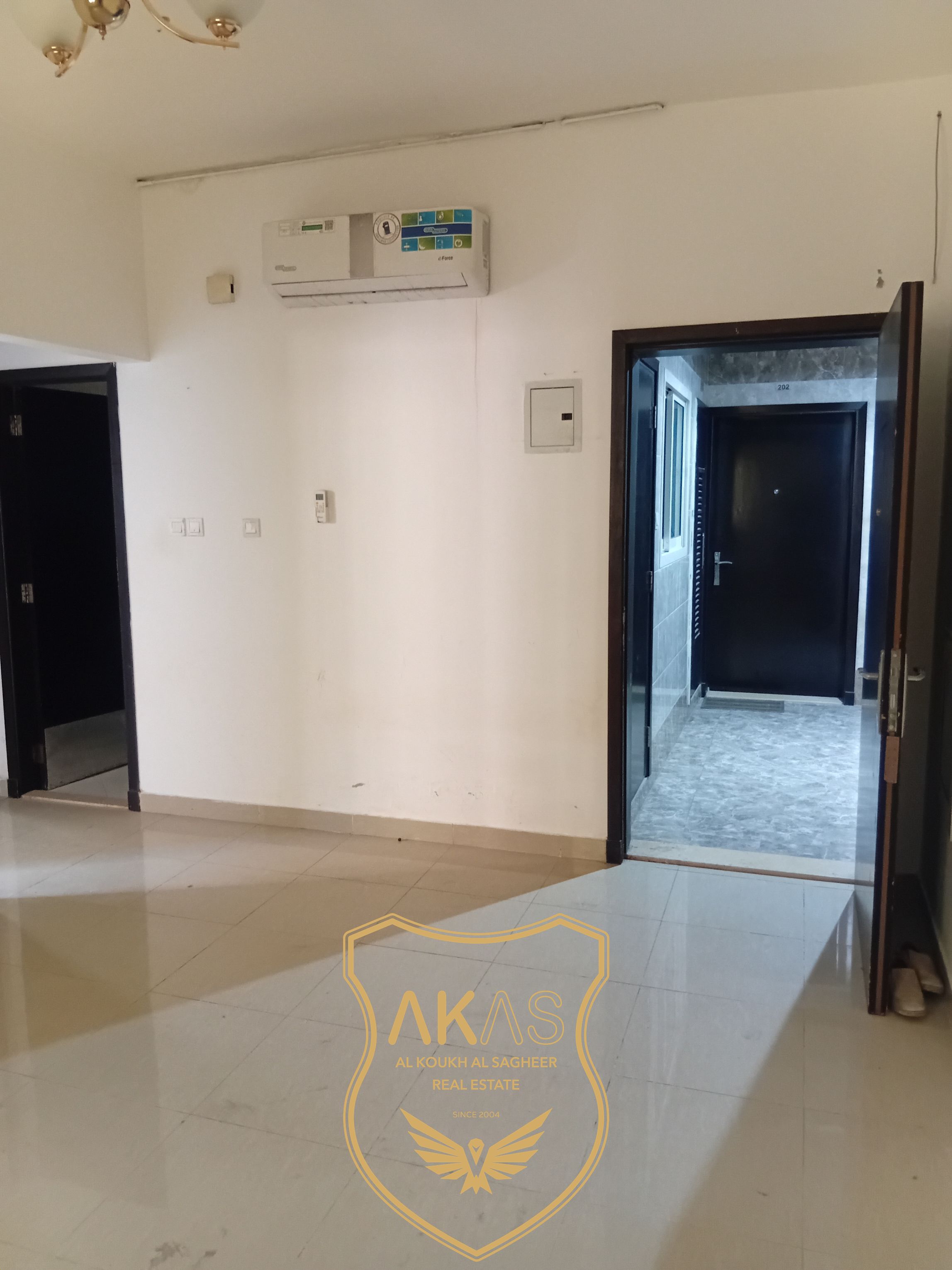 HOT OFFER 1BHK AVAILABLE FAMILY BUILDING 27k