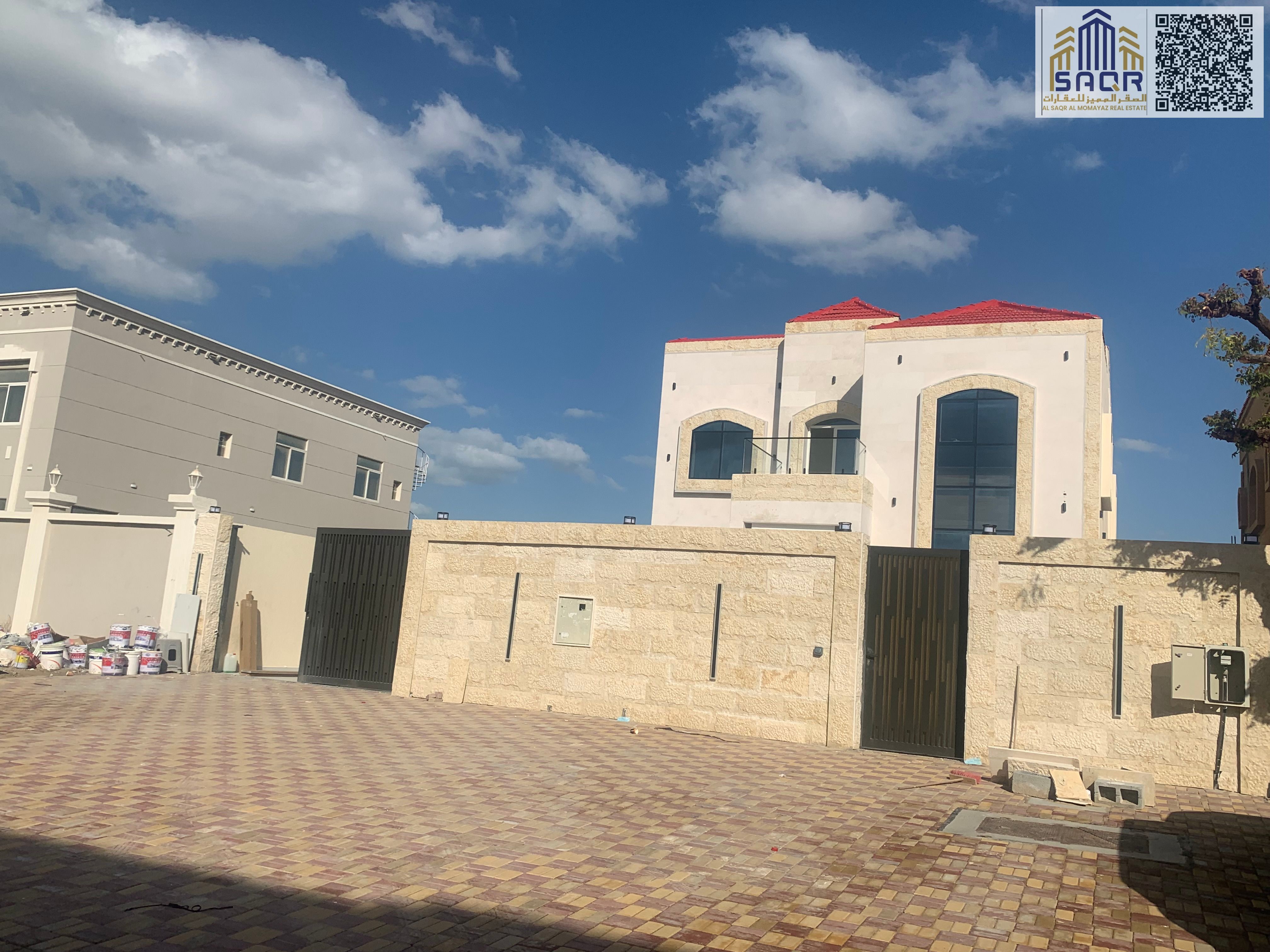 Villa for Sale – Ajman, Al Mowaihat 1 Luxurious villa for sale in a prime location in Al Mowaihat 1, Ajman, built on a 5,000 sq. ft. plot. The villa consists of two floors with a modern layout and high-quality finishing. It features 5 master bedrooms,