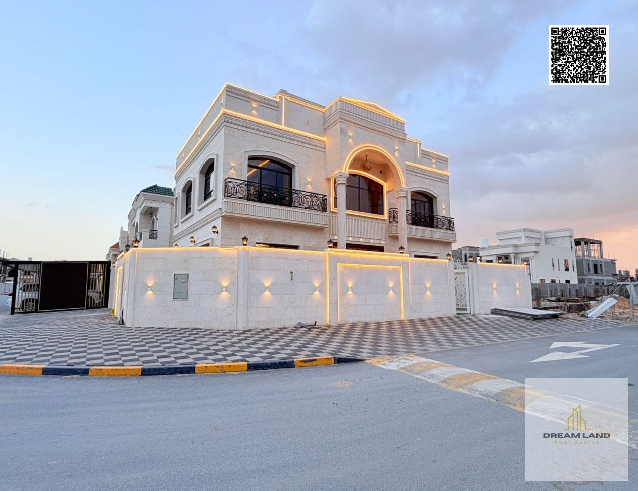For sale: Luxurious 5-bedroom master villa in Al-Haliou 2. A corner villa with two street frontages, perfect for those with refined taste. Asking pric