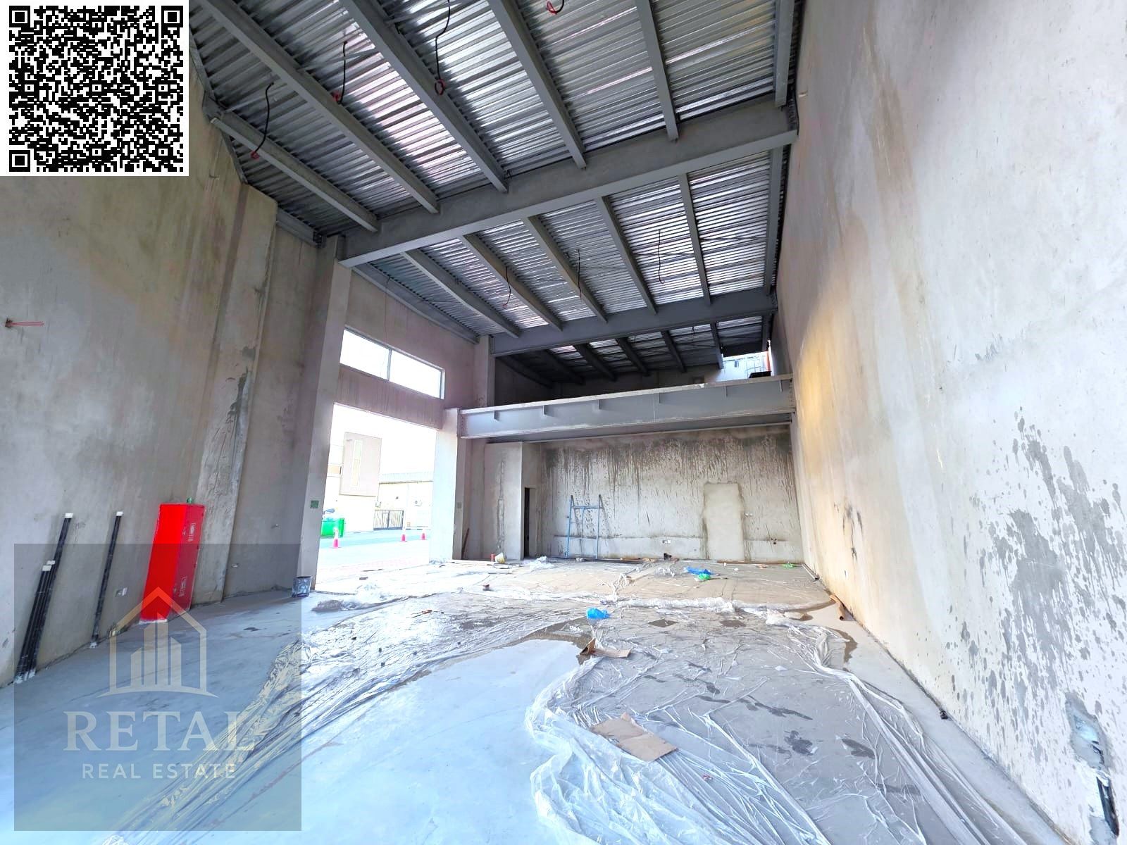 Corner lot on two main streets, 3-phase electricity, capacity 39.645, new complex, best rent, book now.